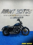 Foto Miniatura Harley Davidson XL883 N 2013
