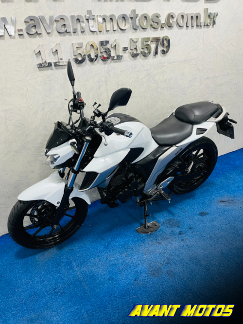 Foto Miniatura Yamaha FAZER 250 2019