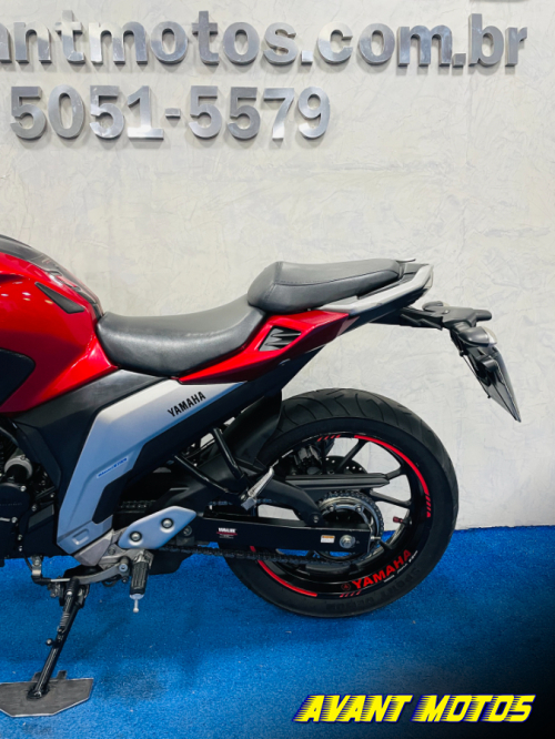 Foto Miniatura Yamaha FAZER 250 2023