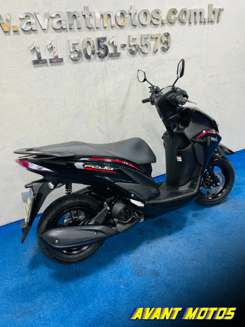 Foto Miniatura Yamaha FLUO 125 CONNECTED 2026