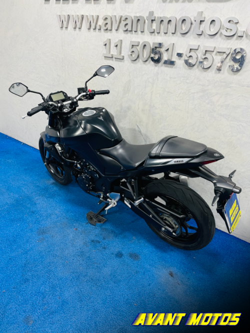 Foto Miniatura Yamaha MT 03 ABS 2023