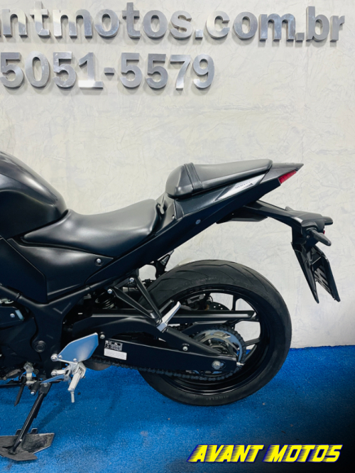 Foto Miniatura Yamaha MT 03 ABS 2023