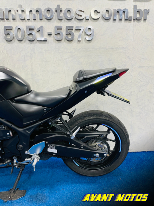 Foto Miniatura Yamaha MT 03 ABS 2024