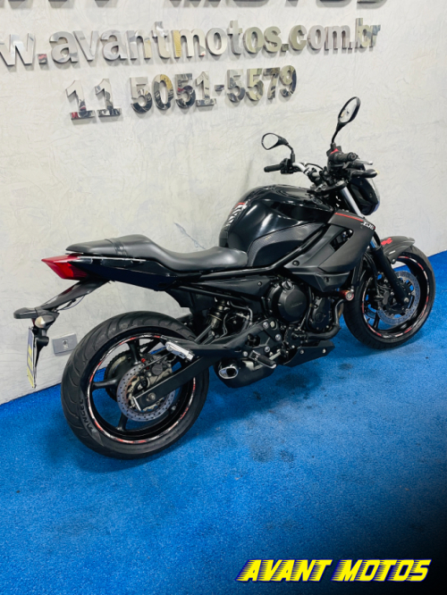 Foto Miniatura Yamaha XJ6 N ABS 2015