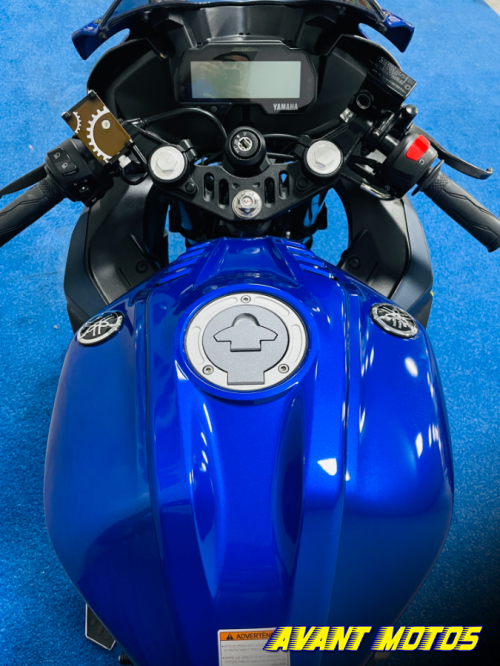 Foto Miniatura Yamaha YZF R15 ABS 2025