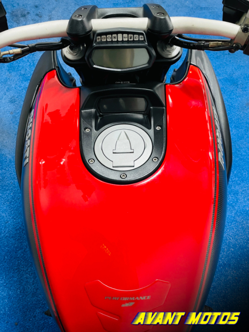 Foto Miniatura Ducati DIAVEL CARBON ABS 2012