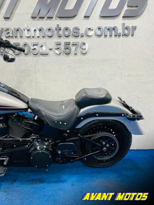 Foto Miniatura Harley Davidson FAT BOY 2009