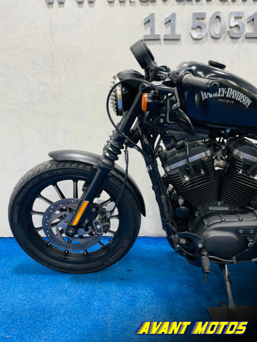 Foto Miniatura Harley Davidson XL 883N 2015