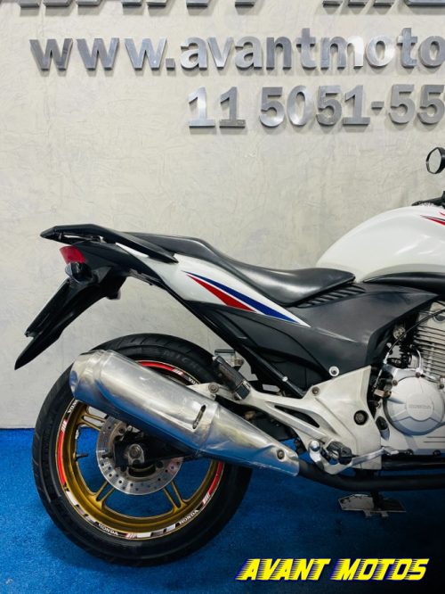 Foto Miniatura Honda CB 300R 2015
