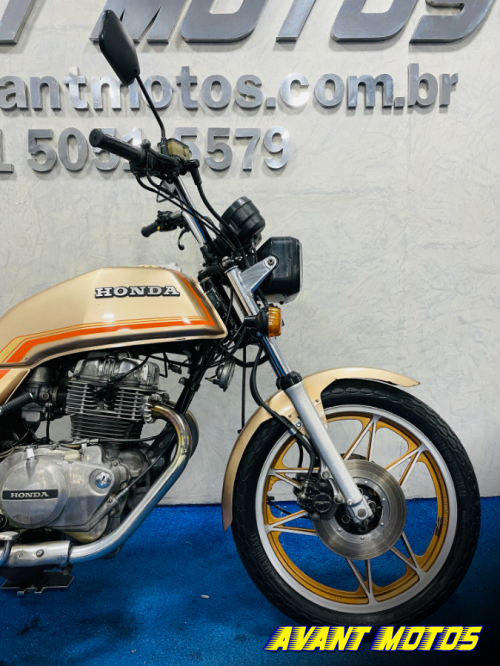 Foto Miniatura Honda CB 400 1983