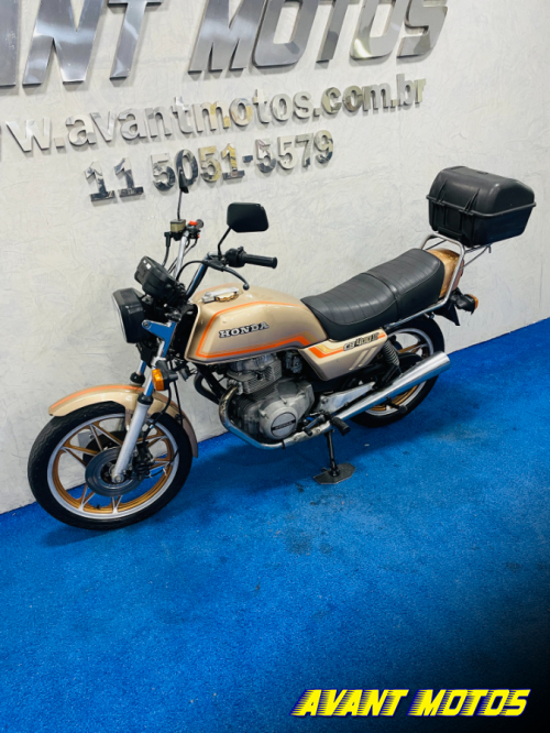 Foto Miniatura Honda CB 400 1983