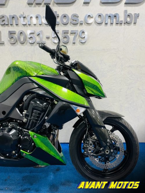 Foto Miniatura Kawasaki Z1000 2011