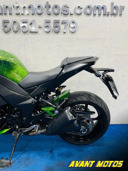 Foto Miniatura Kawasaki Z1000 2011