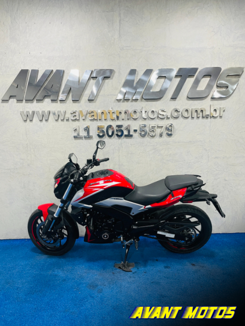 Foto Miniatura Bajaj DOMINAR D250 2025