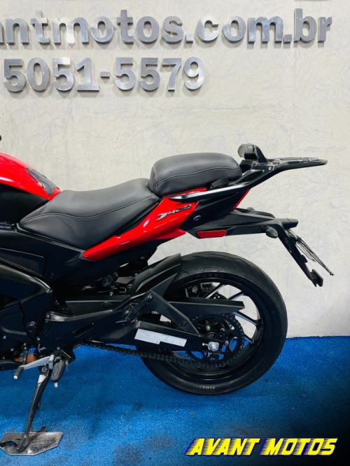 Foto Miniatura Bajaj DOMINAR D400 2025